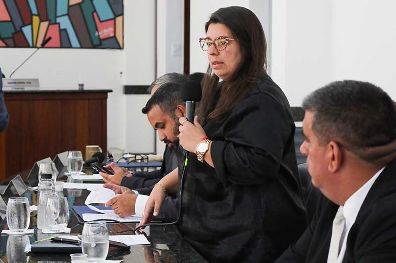 Sessão da Câmara destaca projetos sociais, infraestrutura e combate à violência infantil