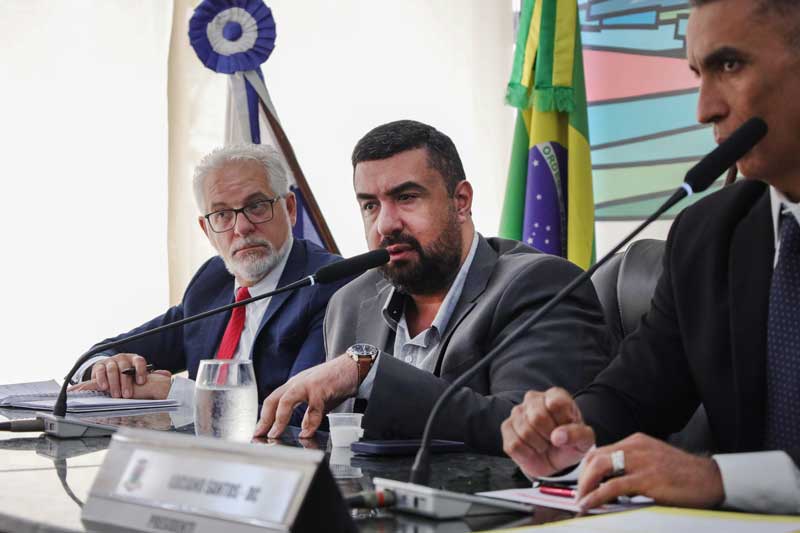 Leonardo Vasconcellos apresenta balanço dos 100 dias de gestão na Câmara de Teresópolis