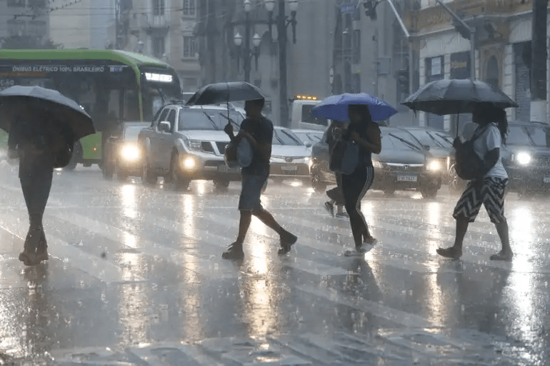 Chuvas e trovoadas atingem Centro-Oeste, Sudeste e Sul do país