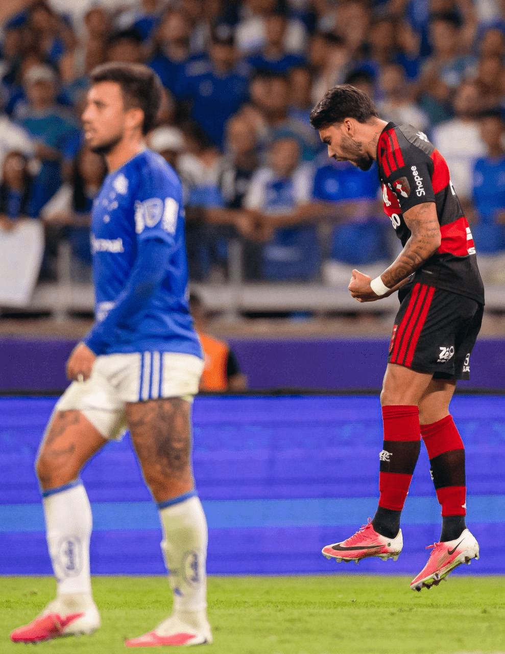 Em jogo equilibrado e eletrizante, Flamengo empata com Cruzeiro na ida das oitavas de final da Libertadores