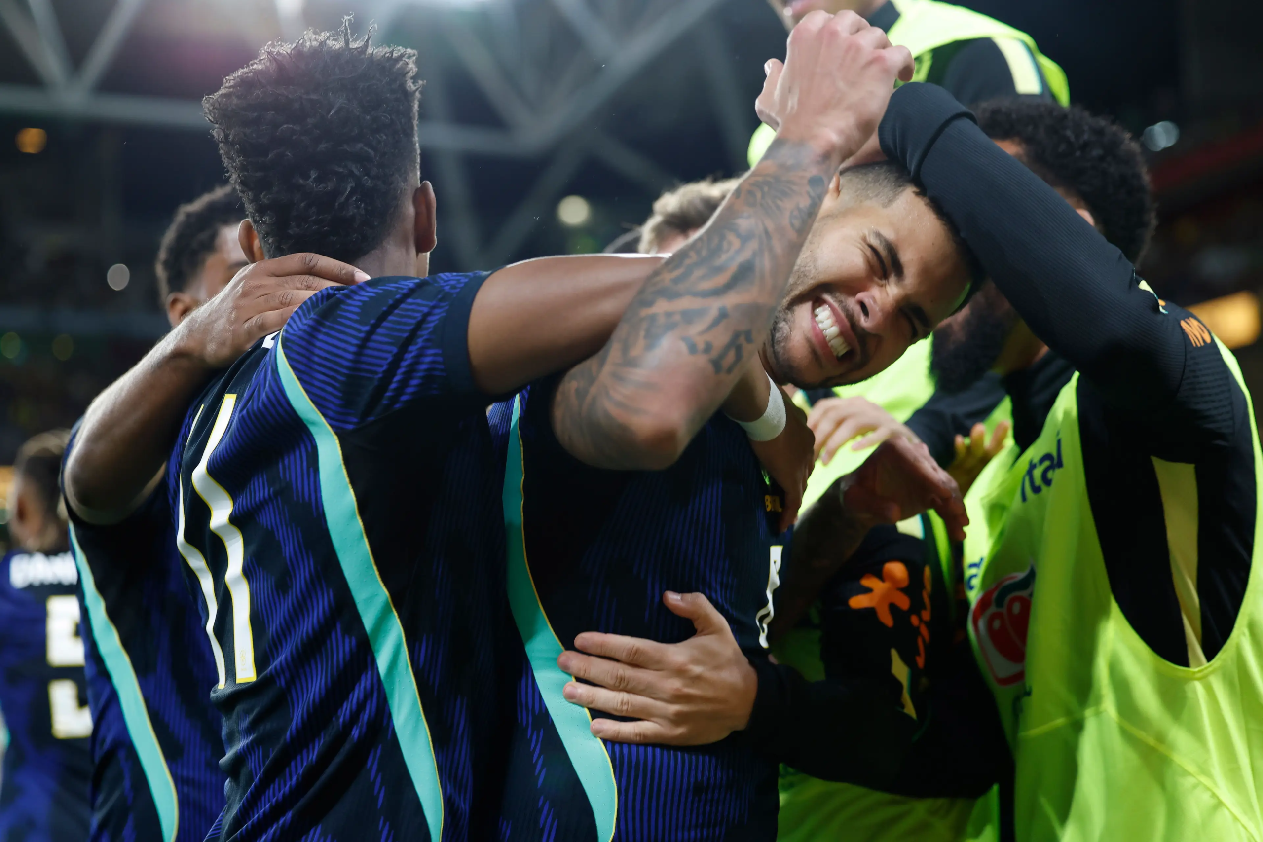 Brasil vence a Austrália por 4 a 2