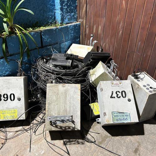 Operação ‘Caça Fio’: Prefeitura inicia retirada de fios e cabos obsoletos na Tijuca