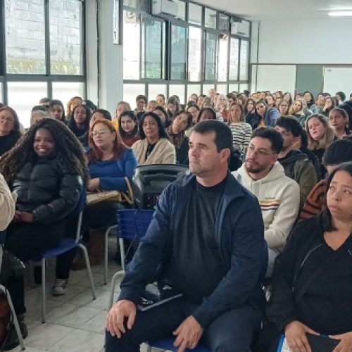 Reunião de alinhamento pedagógico reúne equipes docentes das Escolas de Educação Integral