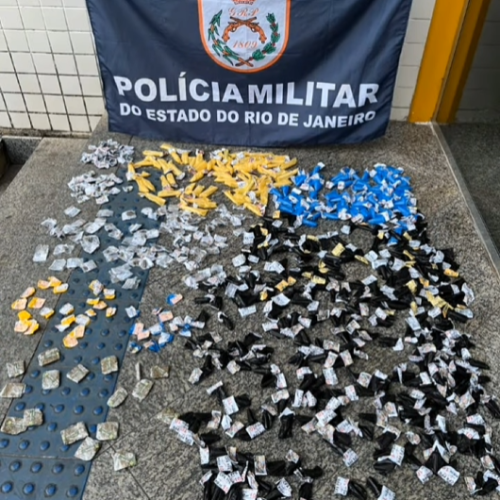 Polícia Militar Apreende Grande Quantidade de Drogas na Comunidade do Rosário