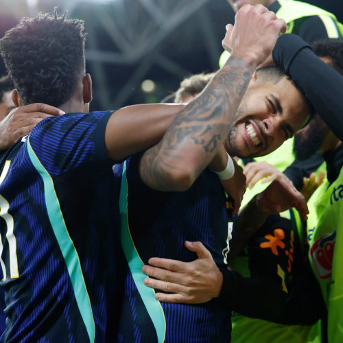 Brasil vence a Austrália por 4 a 2