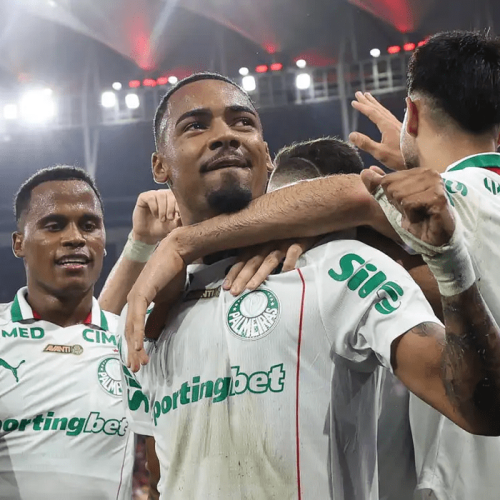 Palmeiras derrota Fla e amplia vantagem na liderança do Brasileiro